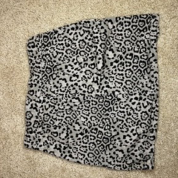 Justify Leopard Print Mini Skirt (Size 2) - Picture 3 of 4